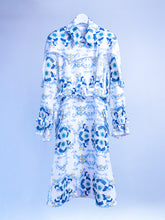 画像をギャラリービューアに読み込む, Floral chinoiserie Trench coat