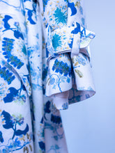 画像をギャラリービューアに読み込む, Floral chinoiserie Trench coat