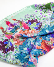 画像をギャラリービューアに読み込む, Tropical Floral Utopia-Green Scarf