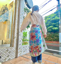 画像をギャラリービューアに読み込む, Tropical Floral Utopia-Green Scarf