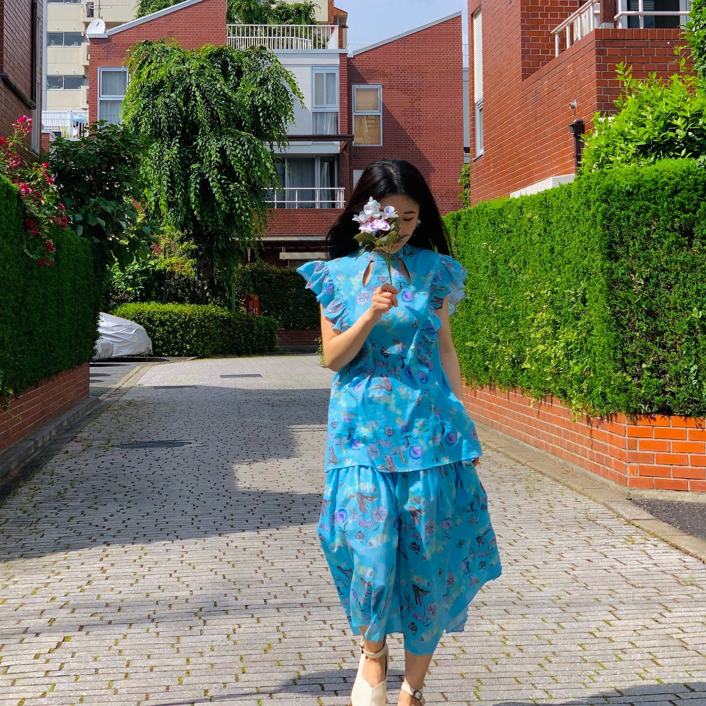 Rikka Floral Frill no sleeve Blouse-Azure x BlueGreen