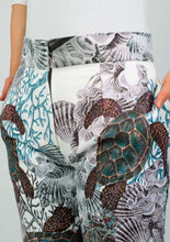 画像をギャラリービューアに読み込む, Turtle Printed Trouser