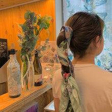 画像をギャラリービューアに読み込む, Tropical Floral Utopia-Green Scarf