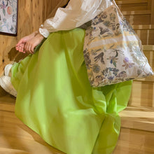 画像をギャラリービューアに読み込む, Floriferous Macrocosm Fabric Bag