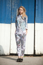 画像をギャラリービューアに読み込む, KeikoNishiyama_TurtlePrintedTrouser