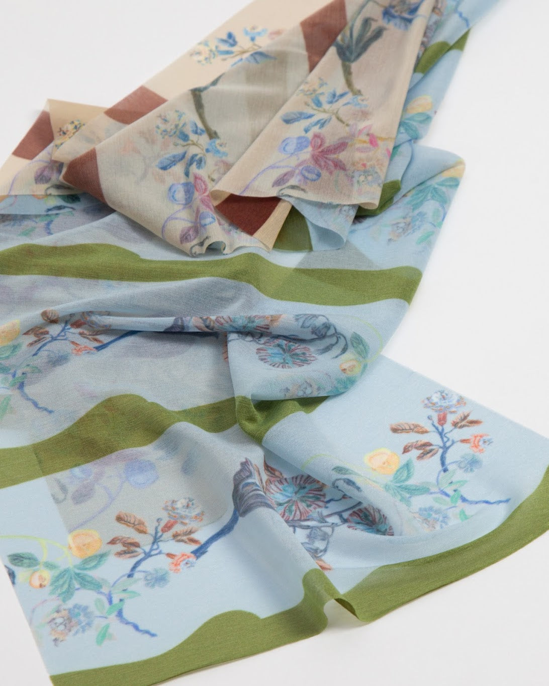 Garden of eden border stretch scarf