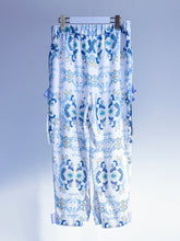 画像をギャラリービューアに読み込む, Runic floral chinoiserie cargo Trouser
