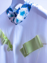 画像をギャラリービューアに読み込む, Runic Dropped Gather Sleeve Blouse
