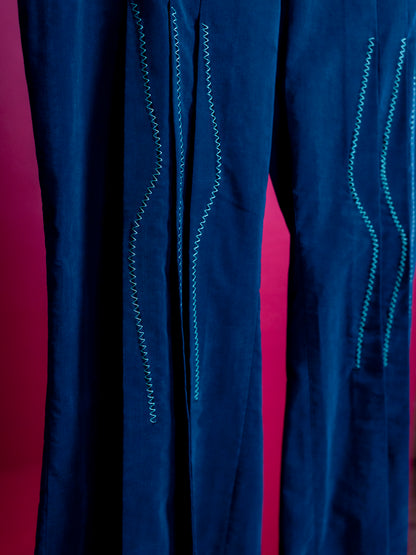 Sigmoid tuck Trouser