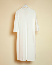 画像をギャラリービューアに読み込む, Raglan Out Tuck Dress
