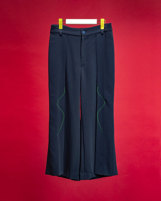 Sinuous tuck Trouser