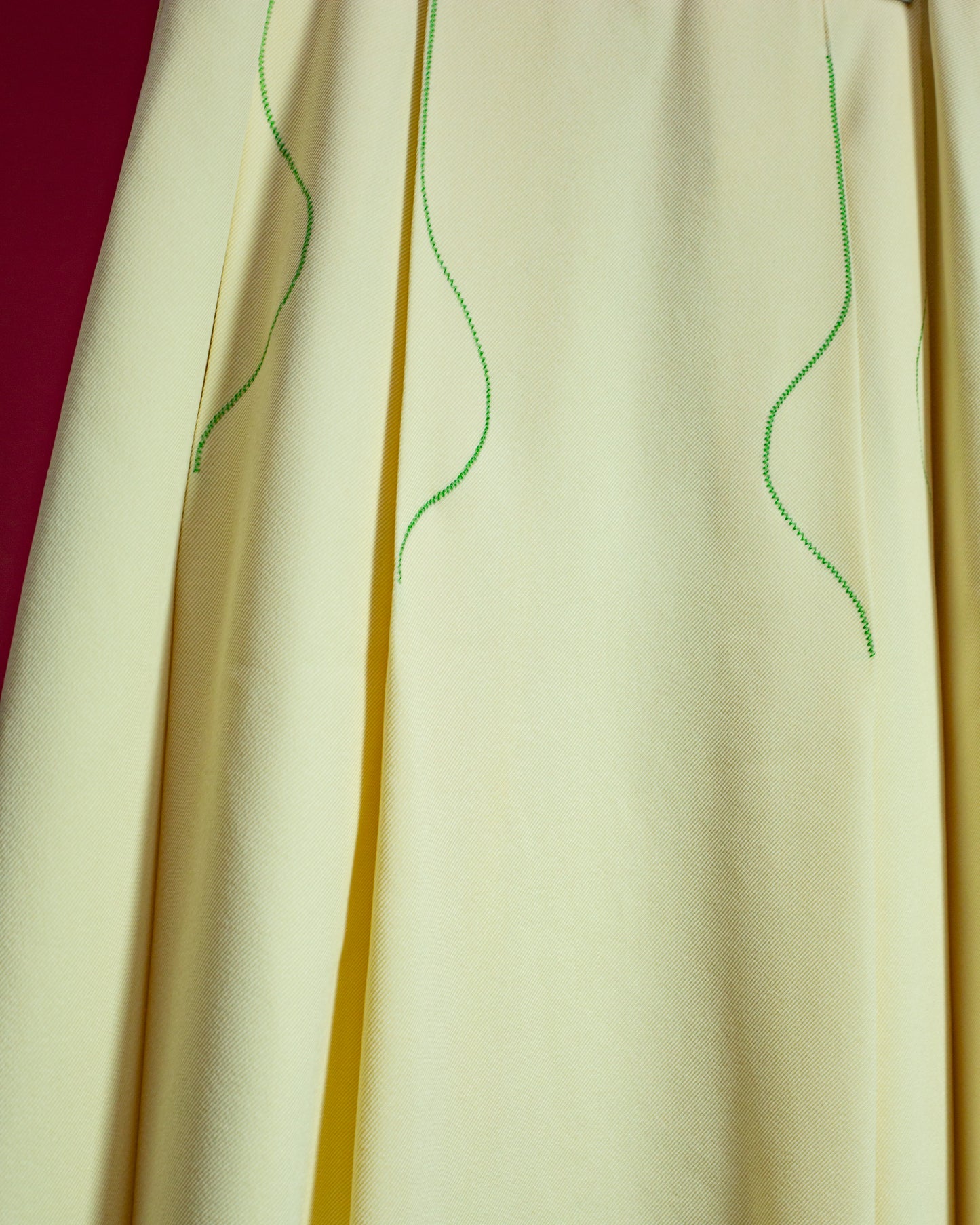 Sigmoid tuck Skirt