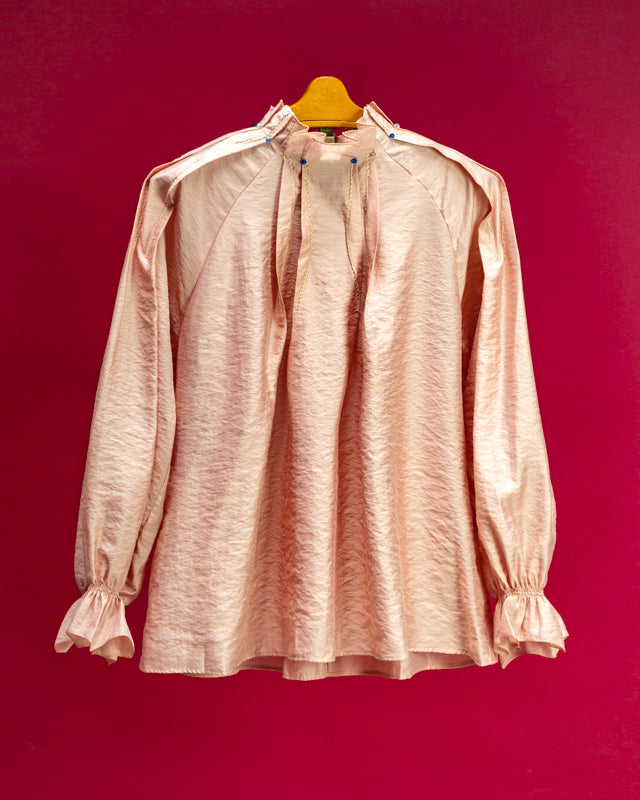Surpentime line tuck Blouse