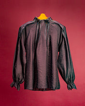 画像をギャラリービューアに読み込む, Surpentime line tuck Blouse
