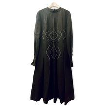 画像をギャラリービューアに読み込む, Sinuous tuck Dress
