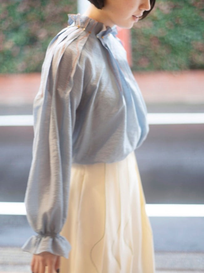 Surpentime line tuck Blouse