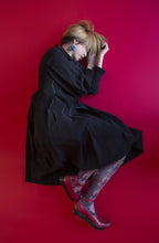 画像をギャラリービューアに読み込む, Sinuous tuck Dress
