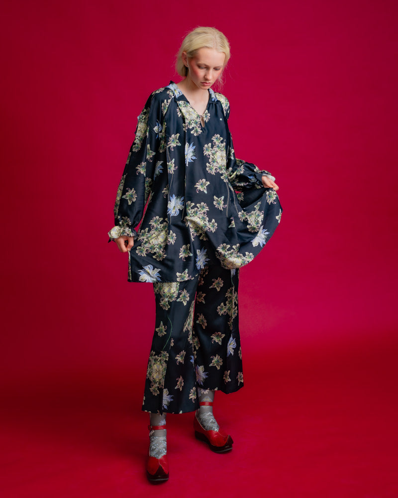 Floating Flower Crest Print Blouse