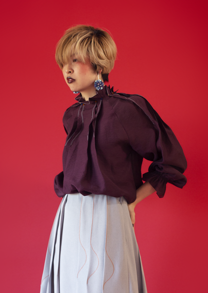 Surpentime line tuck Blouse